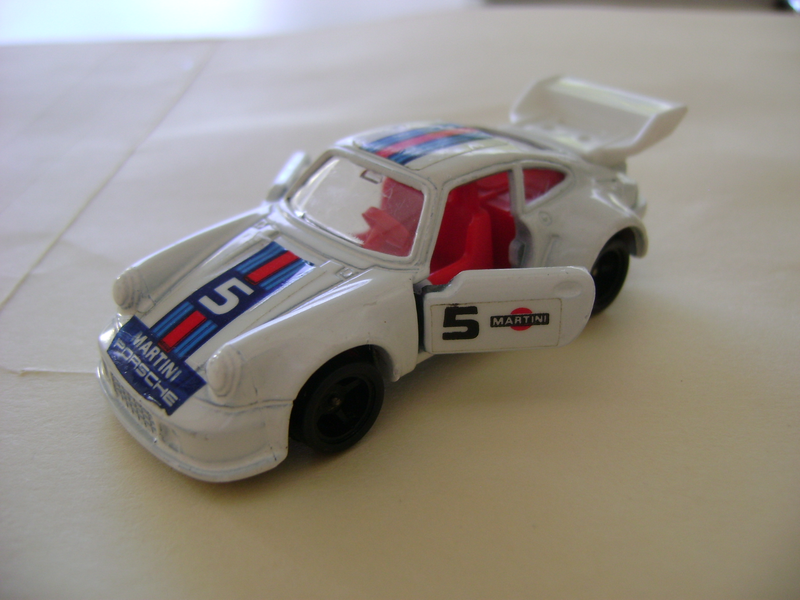 Illustration for article titled Restoration Project - Tomica 935 Martini